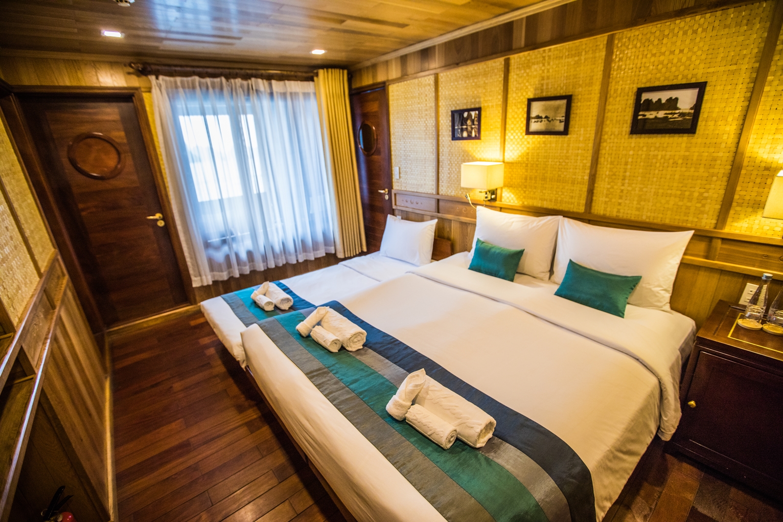 Bhaya Cruises Halong Bay Team 1